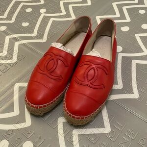 Red Chanel calfskin espadrilles featuring the classic CC logo 38